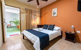 Hotel El Cocobolo Food&Rest Room 6 B&B WiFi AC Pkg Free Swimmingpool